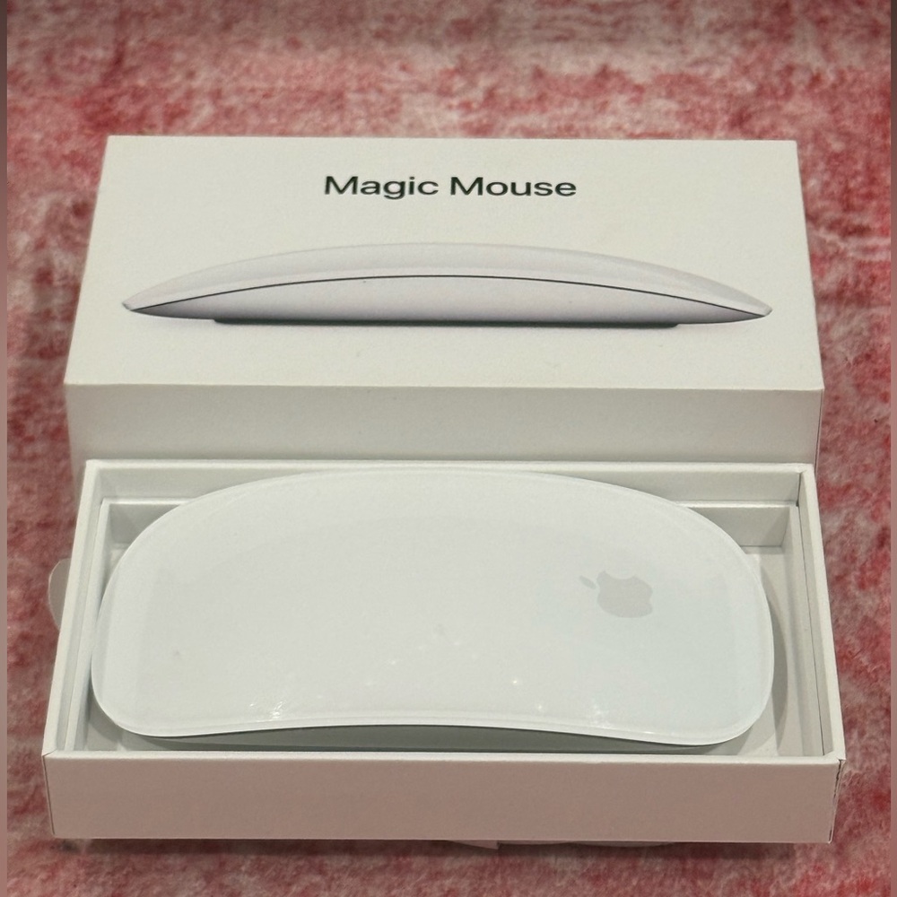 Apple Magic Mouse Multi-Touch Surface -White MK2E3AM/A open box
